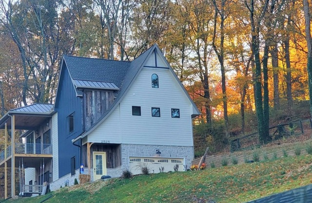 Franklin Modern Farmhouse 5 Acre Newly Built
