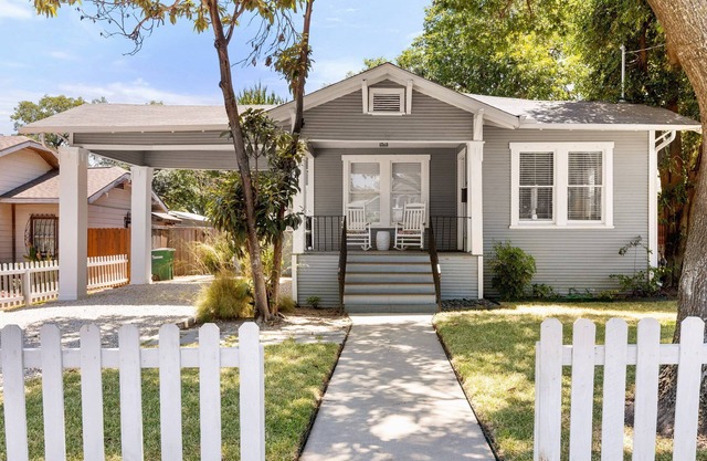 Free Fun Included | Near Zoo, Pearl & Riverwalk | Charming Historic Casa in Midtown by Trinity