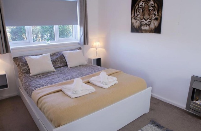 FREE parking, Central Location,1 Bedroom Apartment near Tattersalls