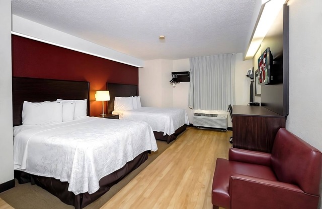Free Parking, Pet-Friendly - 2 Budget-friendly Units Close to Princess Place FL!