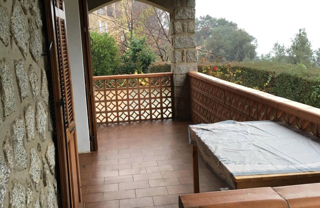 Freestone house 3 bedrooms 2 terraces fully equipped kitchen.