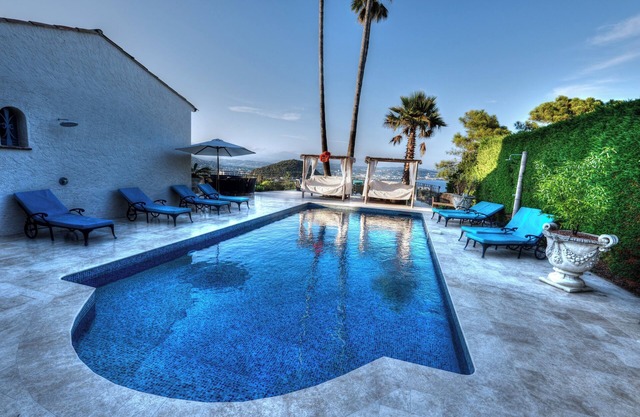 French Riviera Villa 5 Bed Pool Air Conditioning