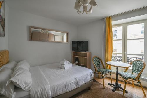 French typical apartment (opéra 5D)