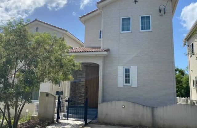 Frennch House