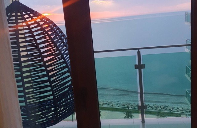 Fresh Wave Hotel