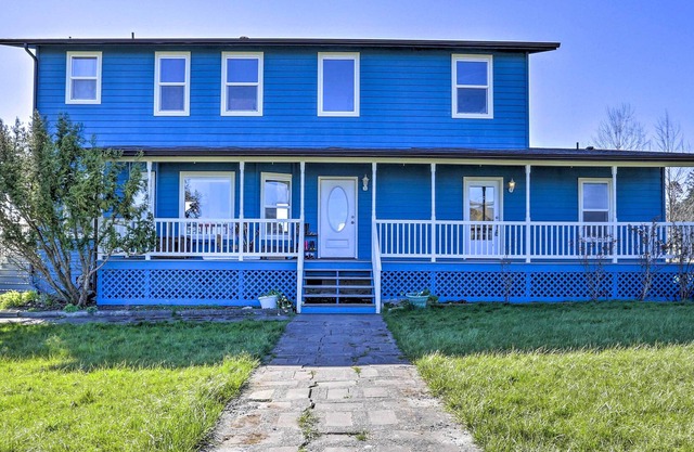 Friday Harbor Apartment w/ Deck - 4 Mi to Downtown