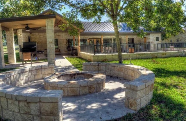 Frio Pecan Farm House 25