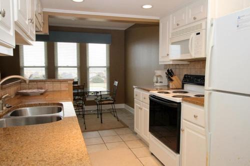 Fripp Villa Sleeps 4 with Free Amenity Passes
