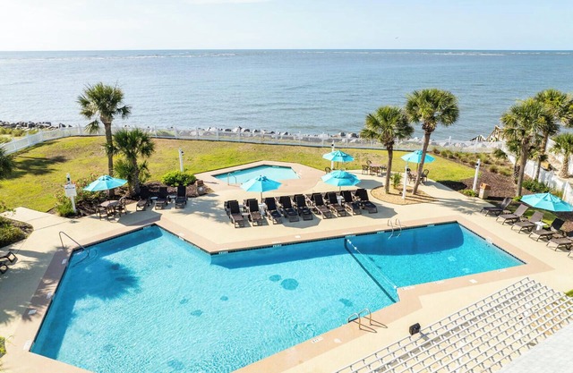 Fripp Villa Sleeps 4 With Free Amenity Passes