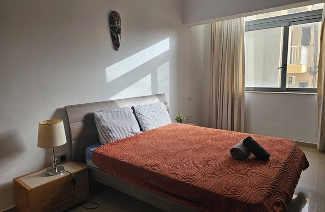 Front Sea View 3 bedroom Huge Apartment Sliema parking