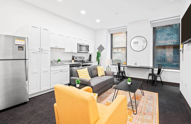 Frontdesk | City Studio Apt near the North Shore