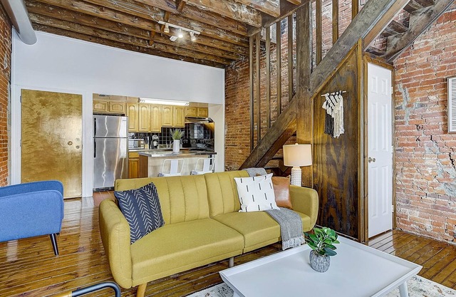 FRONTDESK Mariner's Court Apts Northern Liberties Philadelphia