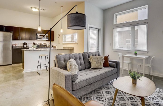 FRONTDESK RM - West Apts, River Market Dist, Kansas City