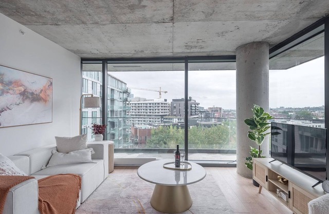 FULL City View High-rise modern new living