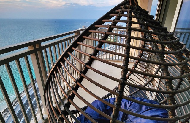 Full Sea View Live by the Beach in Marina! Luxury Condo