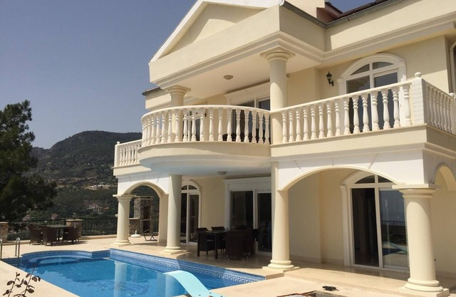 Fully detached Villa offers an unforgettable holiday with your family and friend
