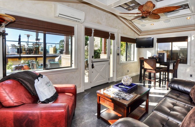 Fully Equipped Villa with Private Patio and BBQ!