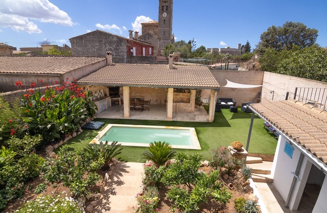 Fully equipped village holiday home 271