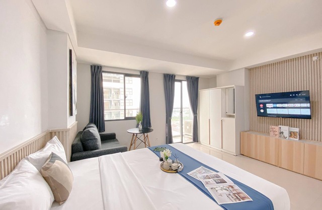Fully Furnished and Cozy Studio Daan Mogot City Apartment