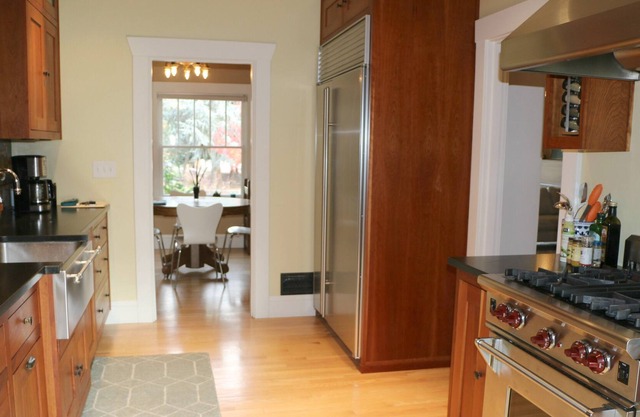Fulton Bungalow - In the Heart of John's Landing