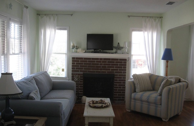 Fun and Affordable Beach Side Home Less than 2 Blocks to the Beach