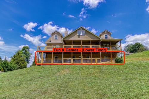 Fun & Games by HoneyBearCabins 2BR/1BA Sleeps 7