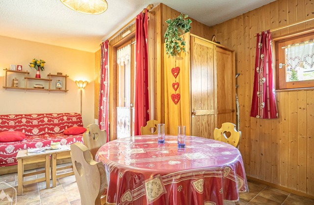 Functional studio with balcony in Aussois, 2 pers., parking included