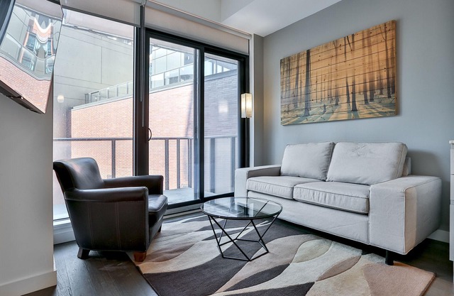 Furnished Monthly Rental - 1 Bdrm 1bath & Office - Pet Friendly