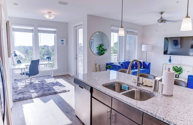 Fusion 1406 · Top floor modern getaway w/resort amenities!