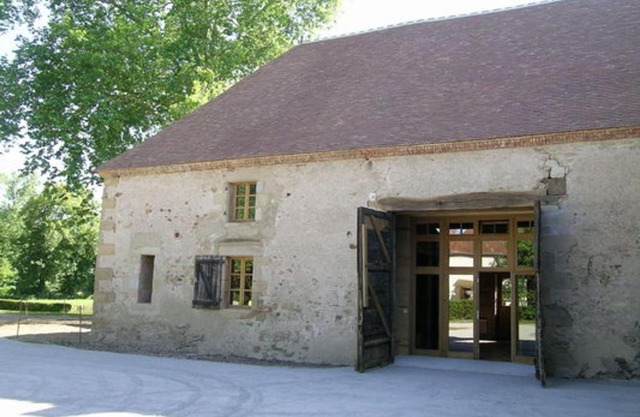 Gîte Authentique avec Charme Rustique près de Montluçon - FR-1-489-13