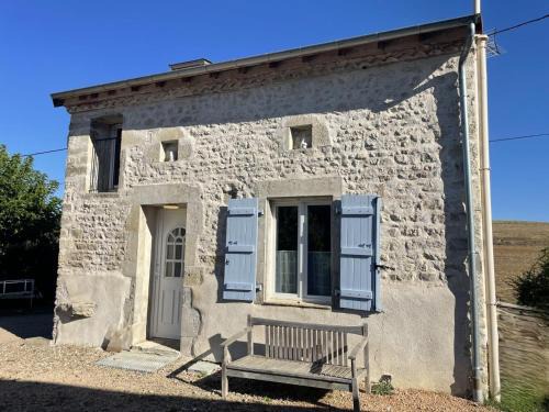 Gîte charmant à Bellenaves, 2 pers, animaux admis - FR-1-489-595