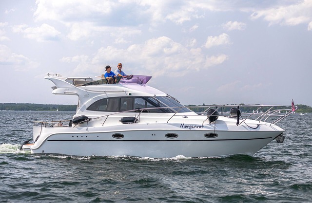 Galeon 330 Fly: Your sporty companion for unforgettable cruises