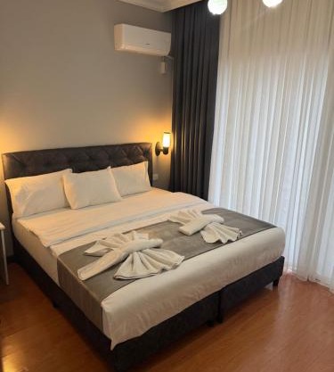 Galley Port Hotel