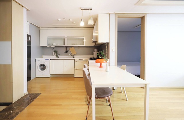 Gangnam apartment 82m2 2 bedrooms 2private bathrooms gangnam style 2bdr