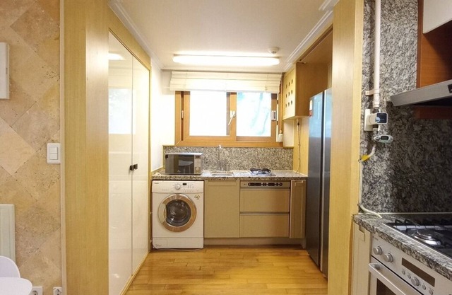 ★Gangnam Premium apartment★3Bdr+2Bath+Full option