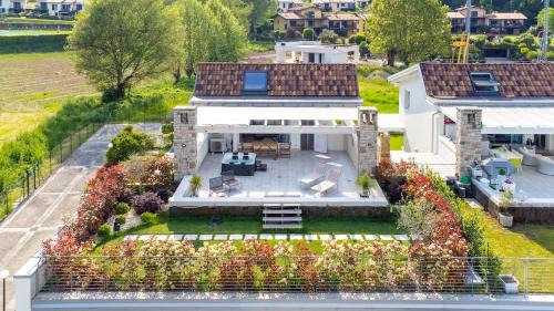 Gardalake Luxury Penthouse