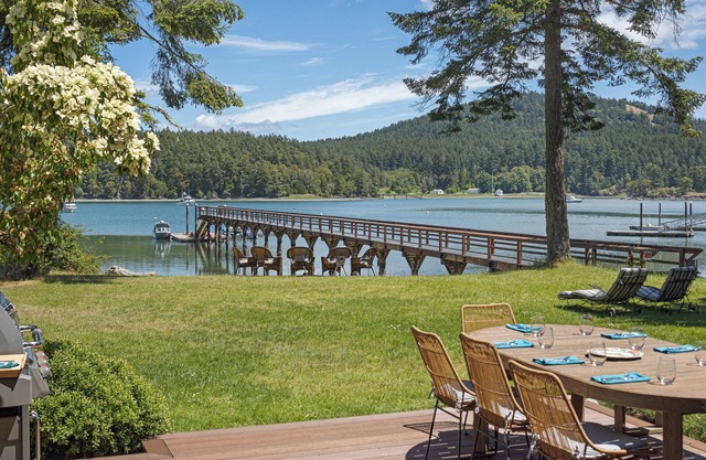 Garrison Bay Beach House- n