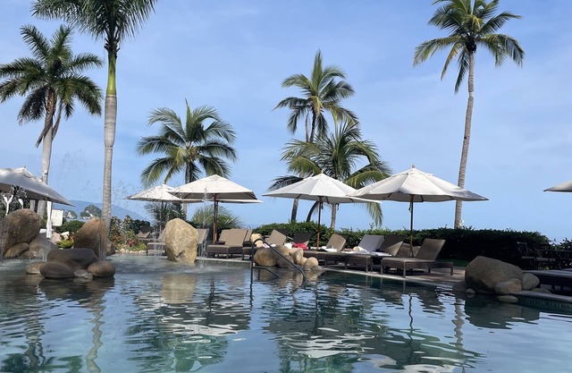 Garza Blanca 5 Diamond Resort: Stunning 3 Bedroom Beach Lockoff