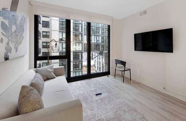 Gated 2BR in the Heart of NoMa | Rooftop, Grill & Deck