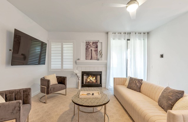 Gated First Floor Condo, Heated Community Pool & Spa, Near TPC, Westworld, Dining, Shopping & Hiking