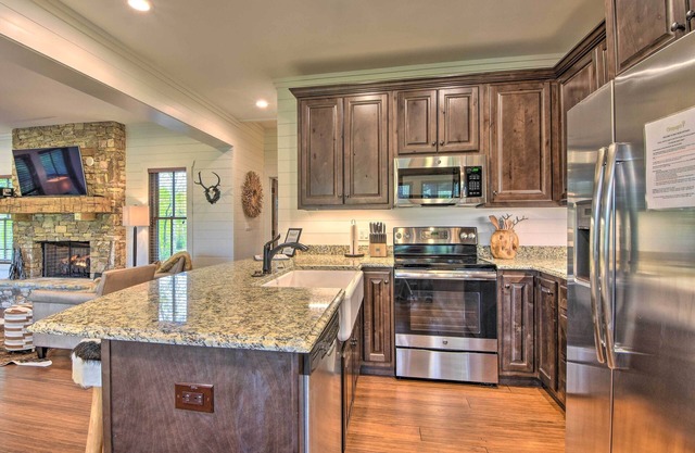 Gated Glenville Cottage: Hike, Fish, & Golf!