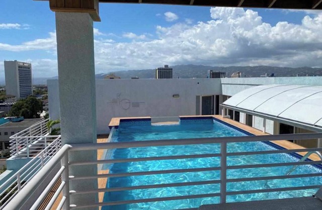 Gated Luxury New Kingston 1 Bdrm Condo Pool & Gym