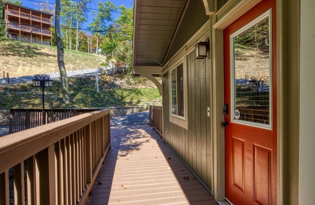 Gatlinburg Views A Unique Cabin Mountain Views Expansive Decks Adjacent To Gatlinburg & Ski Lodge 1 Bedroom Cabin by RedAwning