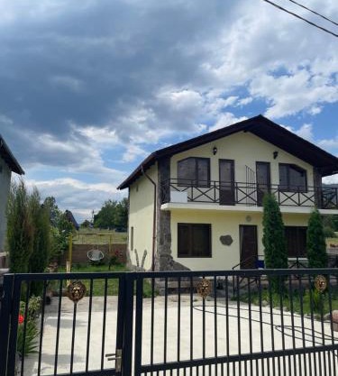GB cottages Tsemi