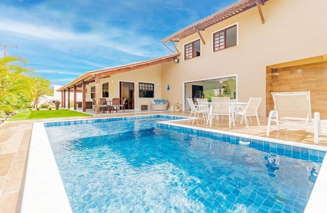 GB77 Ótima Casa 5 Quartos com Piscina e Churrasqueira - Guarajuba