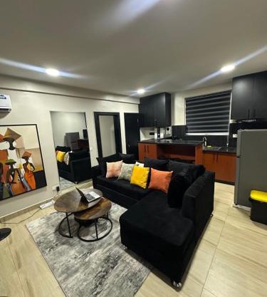 Gbade's Condo F18