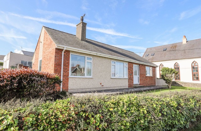 GELLI - MORFA NEFYN, family friendly, with a garden in Morfa Nefyn
