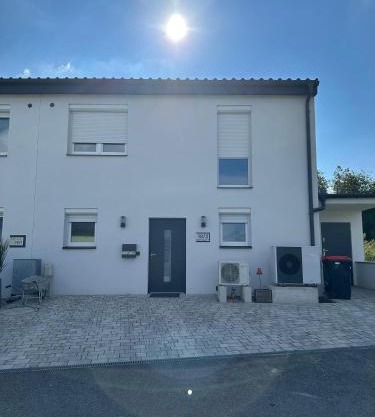 Gemütliche Doppelhaushälfte mit Garten, Terrasse Ruhige Lage in Hobersdorf