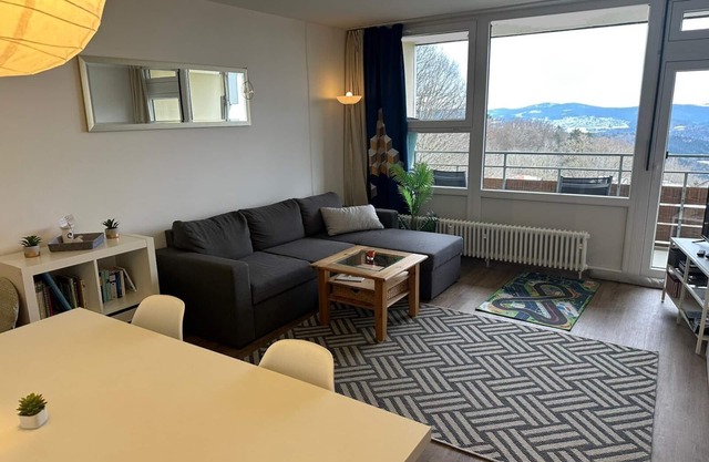 Gemütliche Ferienwohnung mit Direktem Zugang zum Pool und Sauna