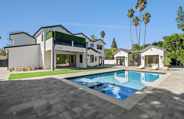 Genesta Villa - A Contemporary Modern Villa w/Pool, Spa & Theater